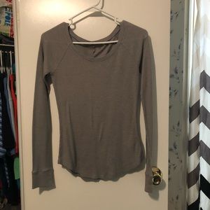 Gray long sleeve shirt